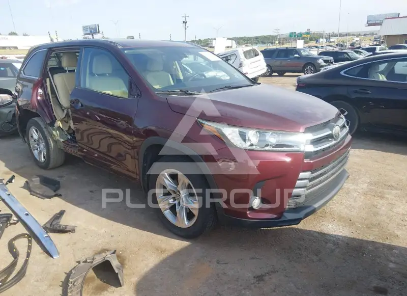 2017 Toyota Highlander photo