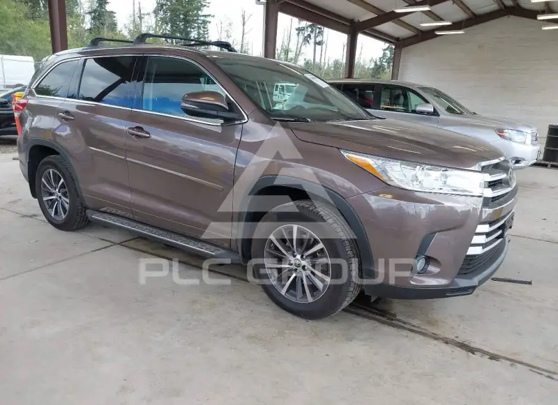 2017 Toyota Highlander фото