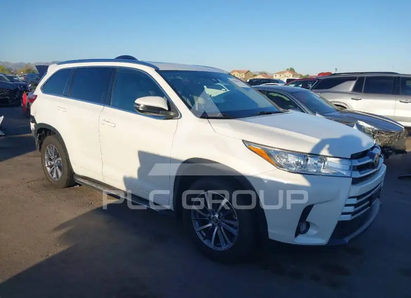2017 Toyota Highlander фото