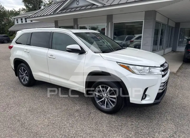 2017 Toyota Highlander фото