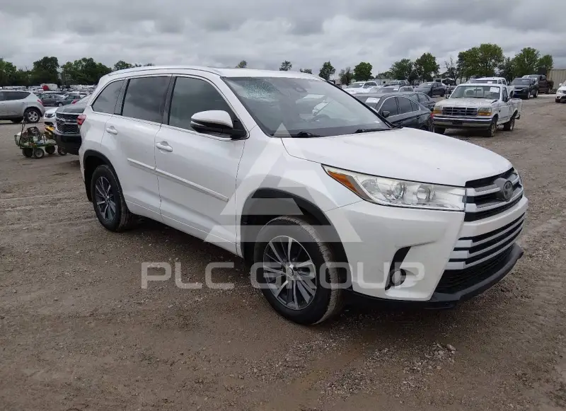 2017 Toyota Highlander фото