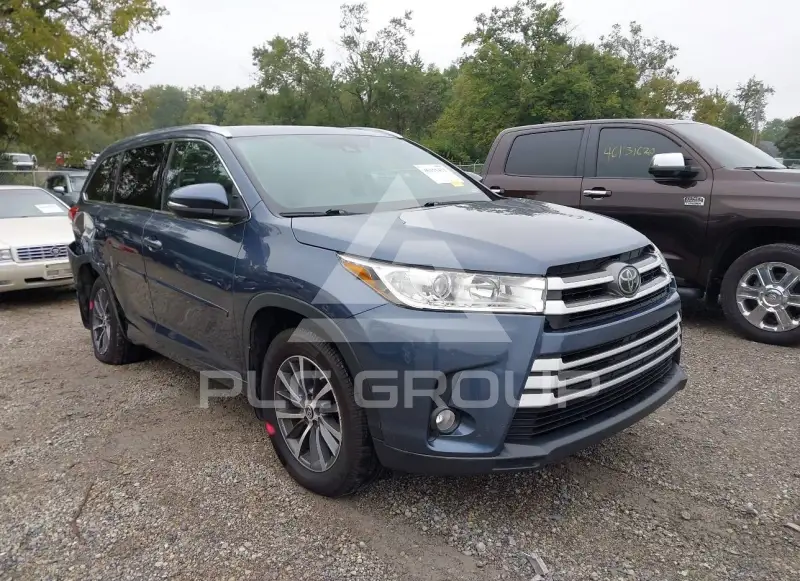 2017 Toyota Highlander фото