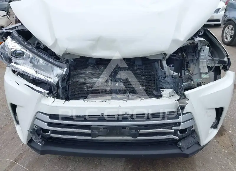 2017 Toyota Highlander фото