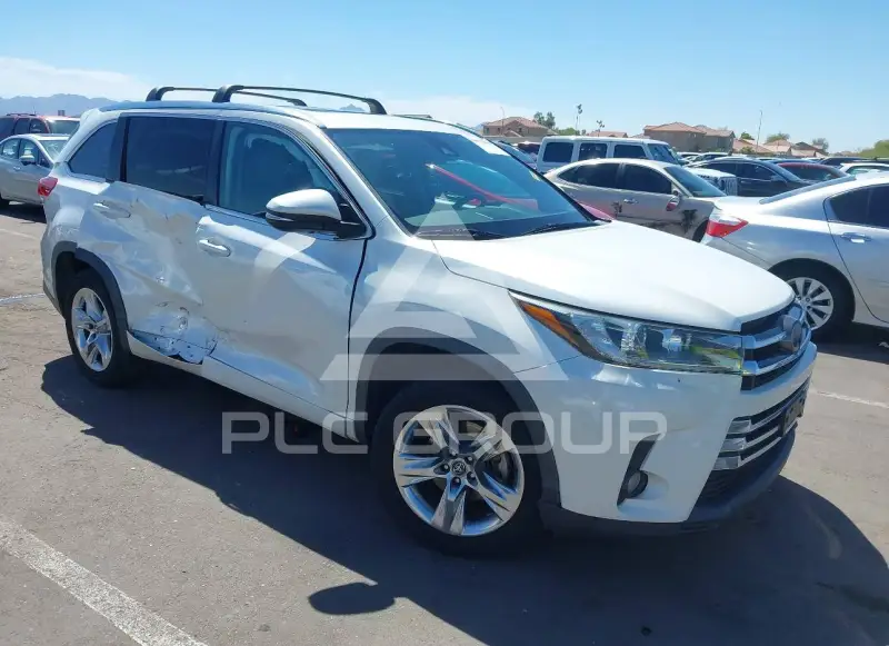 2017 Toyota Highlander фото