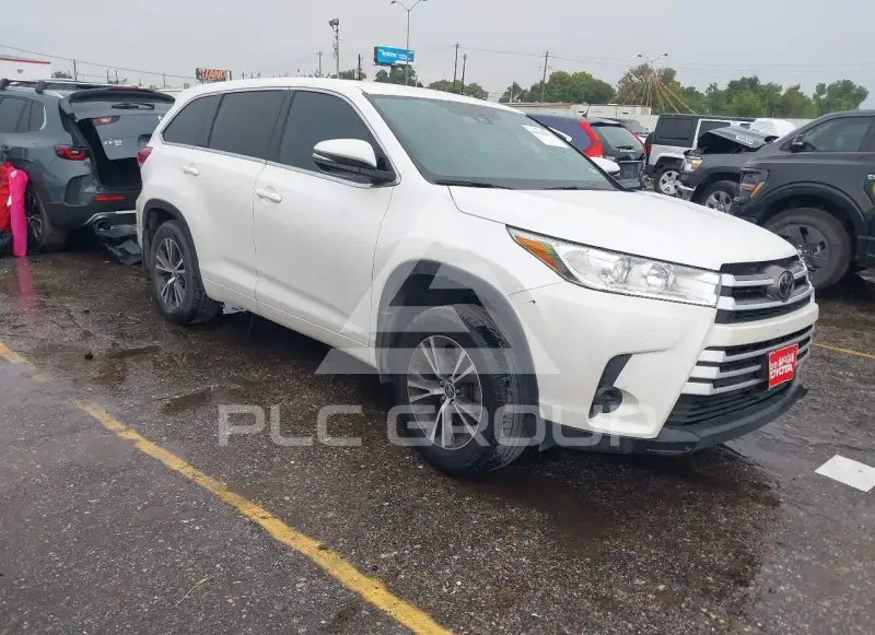 2017 Toyota Highlander фото