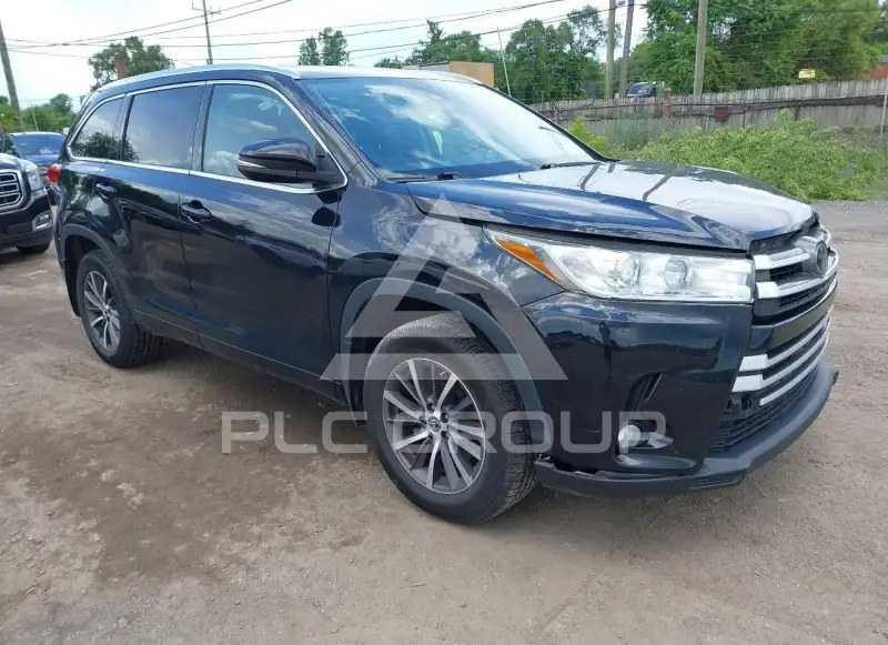 2017 Toyota Highlander фото