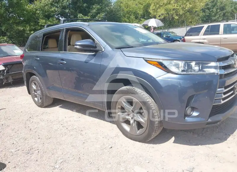 2017 Toyota Highlander фото