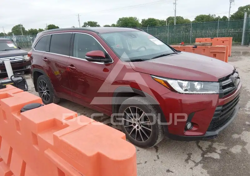 2017 Toyota Highlander фото