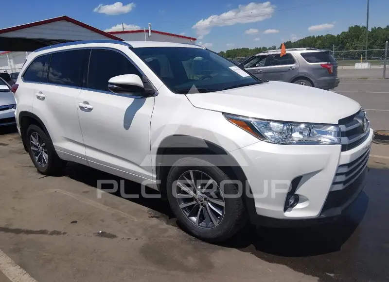 2017 Toyota Highlander фото