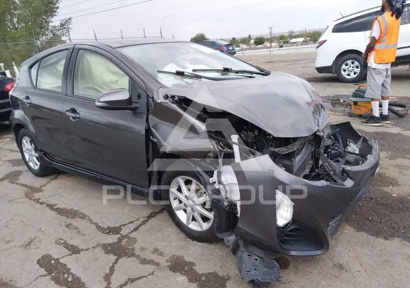 2017 Toyota PRIUS photo