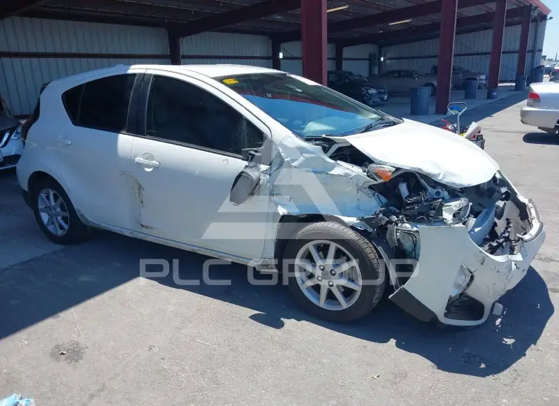 2017 Toyota PRIUS photo