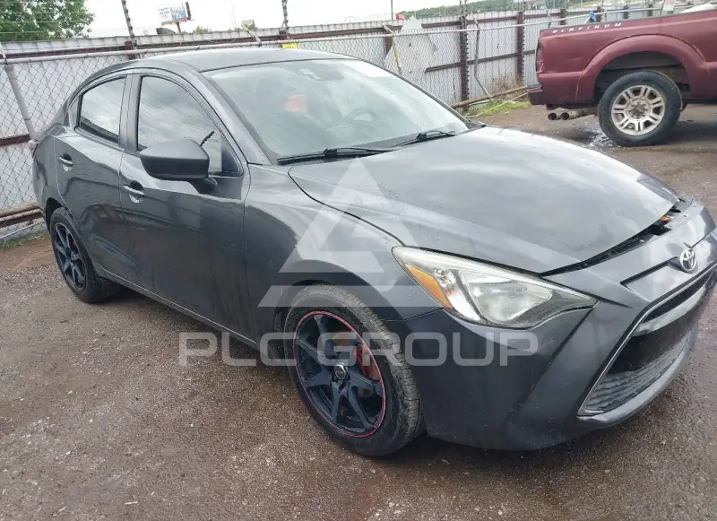 2017 Toyota YARIS photo