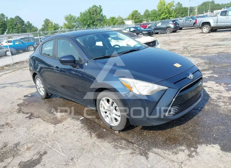 2017 Toyota YARIS фото