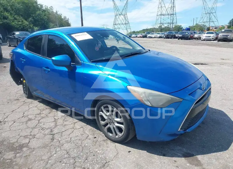 2017 Toyota YARIS photo