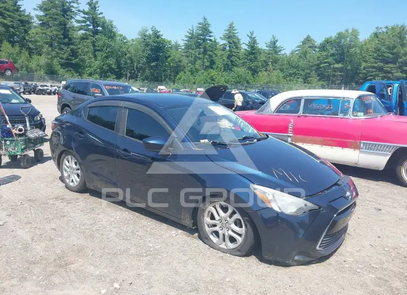 2017 Toyota YARIS фото