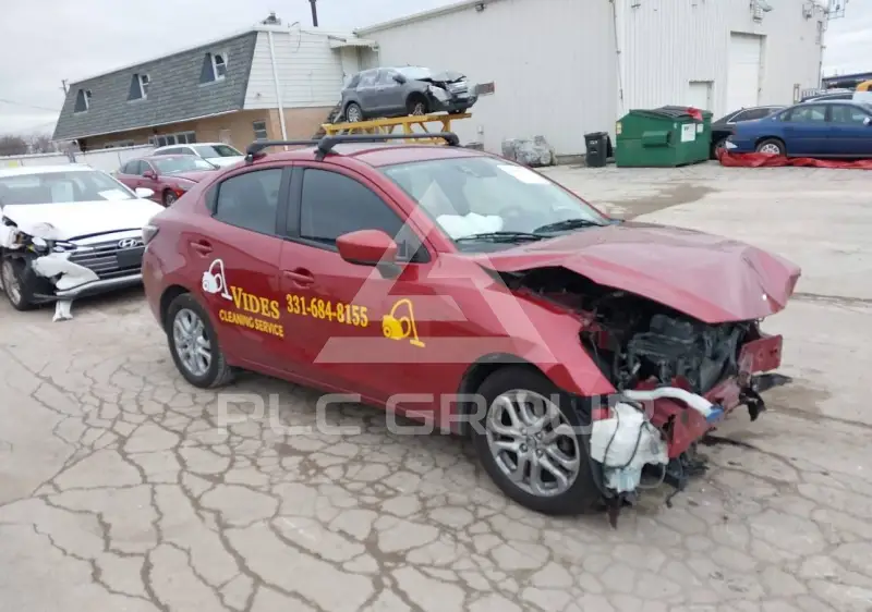 2017 Toyota YARIS фото