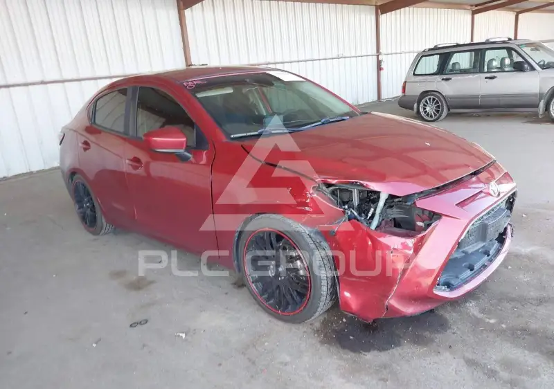 2017 Toyota YARIS фото