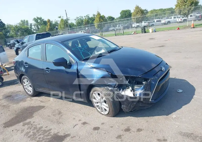 2017 Toyota YARIS фото
