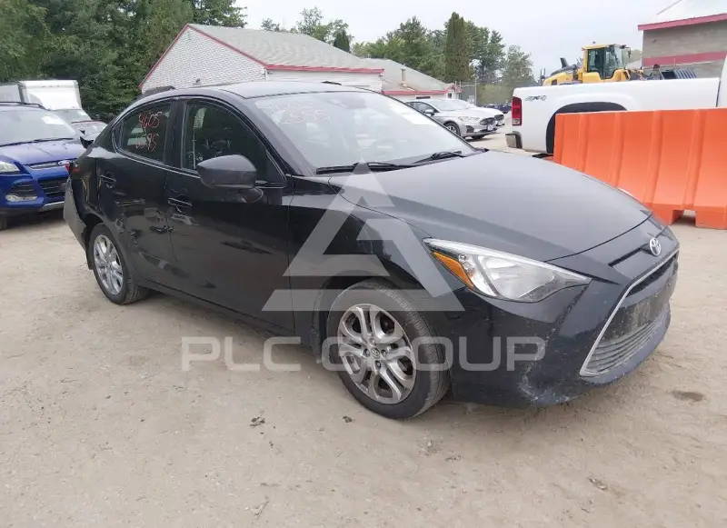 2017 Toyota YARIS фото