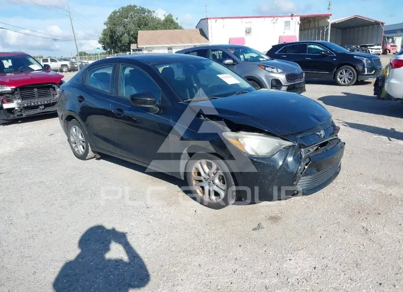 2017 Toyota YARIS фото
