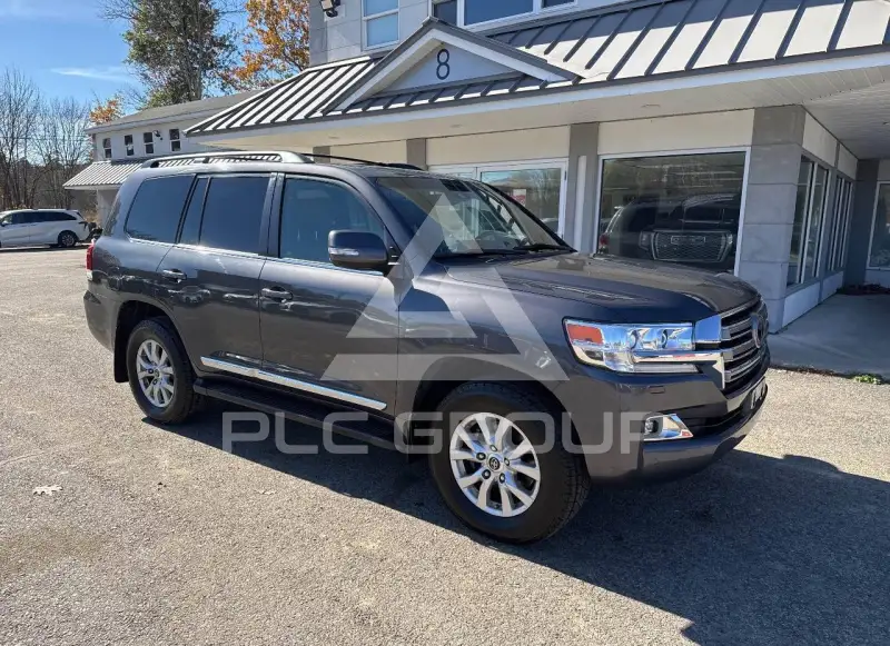 2017 Toyota LAND CRUISER photo
