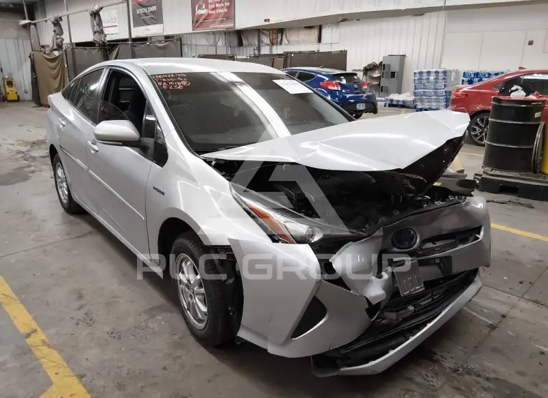 2017 Toyota PRIUS фото