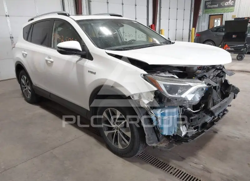 2017 Toyota RAV4 фото