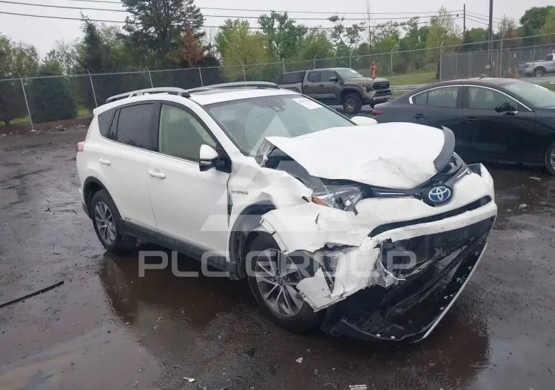 2017 Toyota RAV4 фото