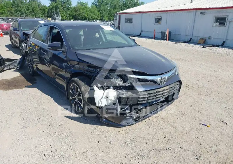 2017 Toyota AVALON photo