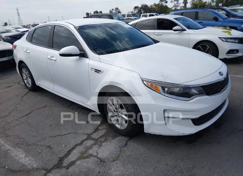 2017 KIA Optima photo