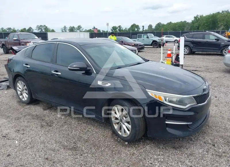 2017 KIA Optima фото
