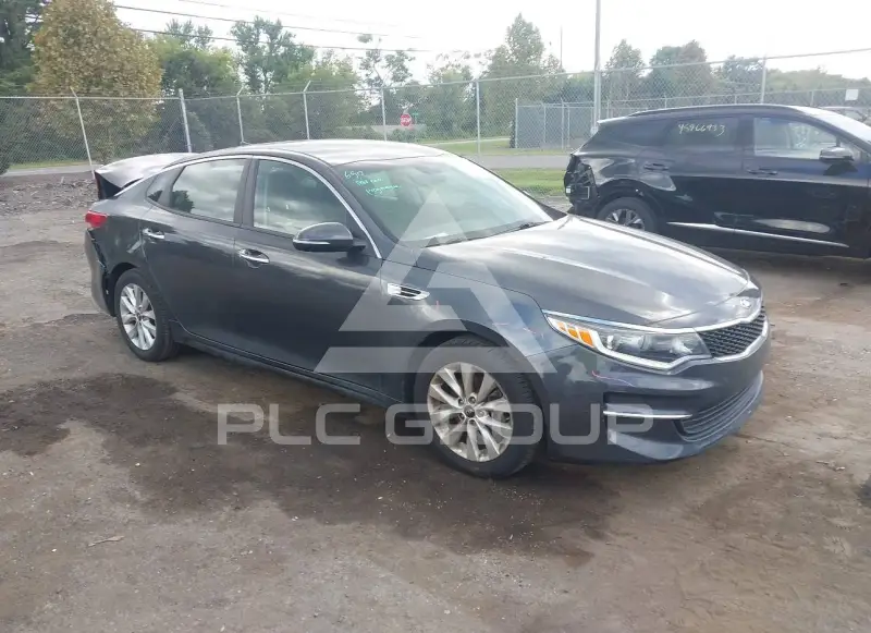 2017 KIA Optima photo