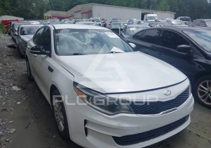 2017 KIA Optima photo