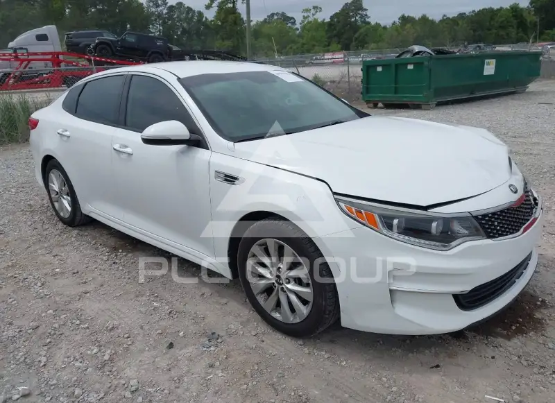 2017 KIA Optima фото