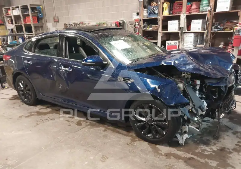 2017 KIA Optima фото