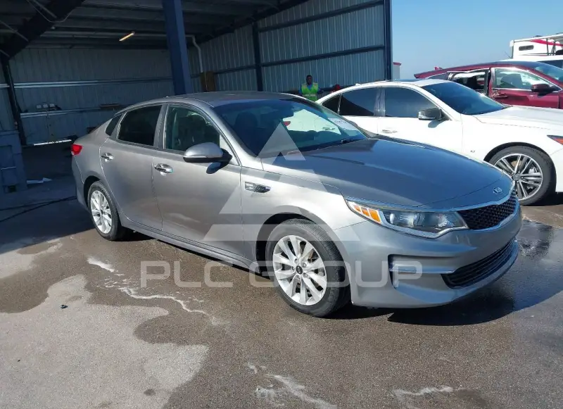 2017 KIA Optima фото