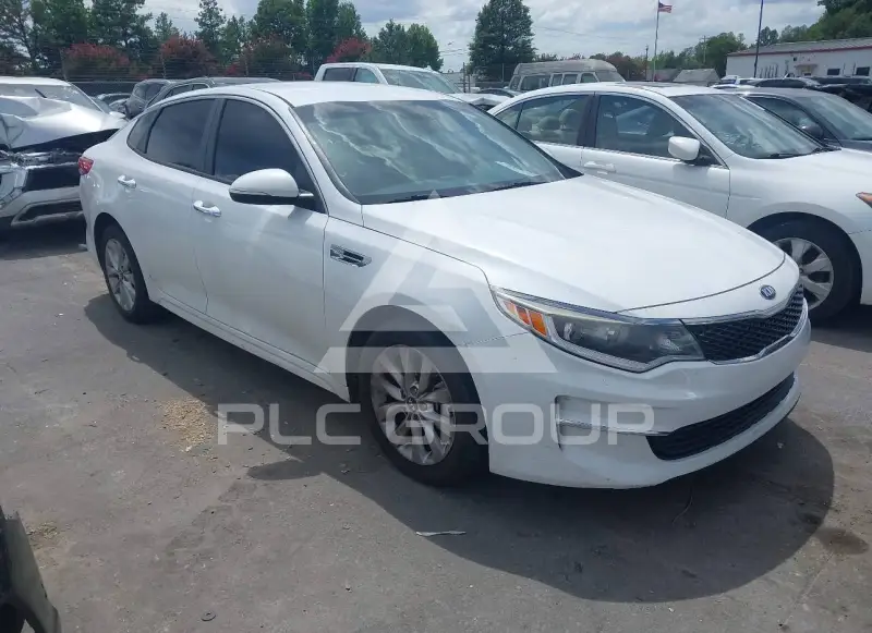 2017 KIA Optima photo