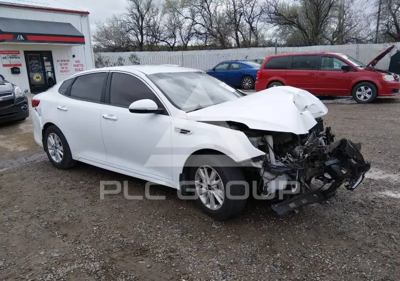 2017 KIA Optima фото