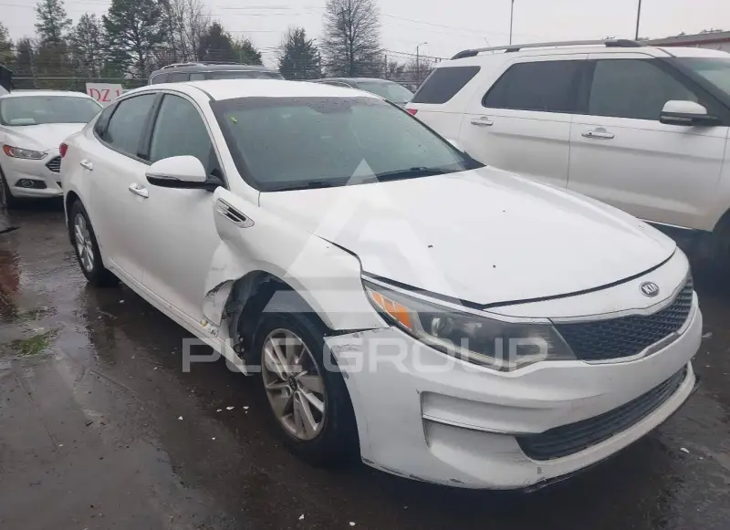 2017 KIA Optima photo
