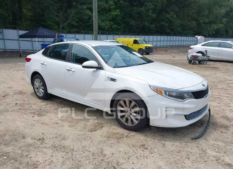 2017 KIA Optima фото
