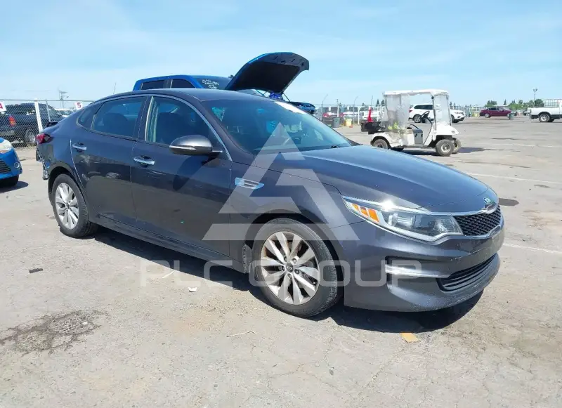 2017 KIA Optima фото