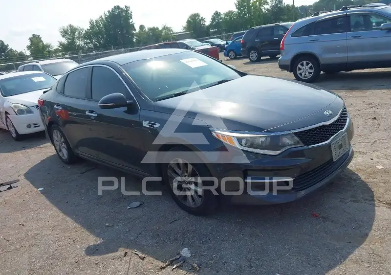 2017 KIA Optima photo
