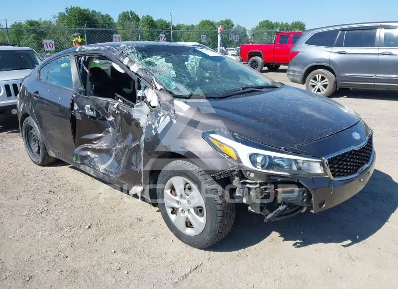 2017 KIA Forte photo