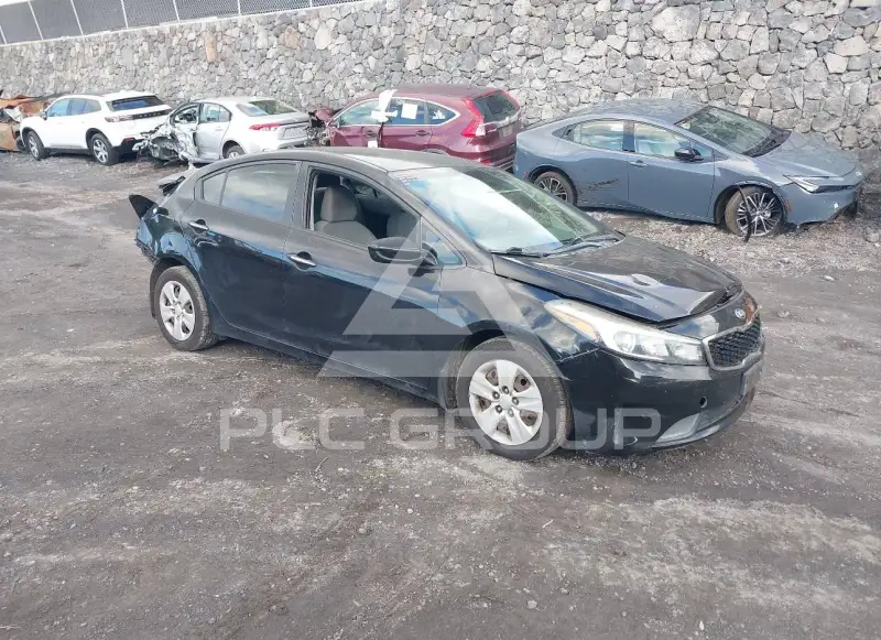 2017 KIA Forte photo