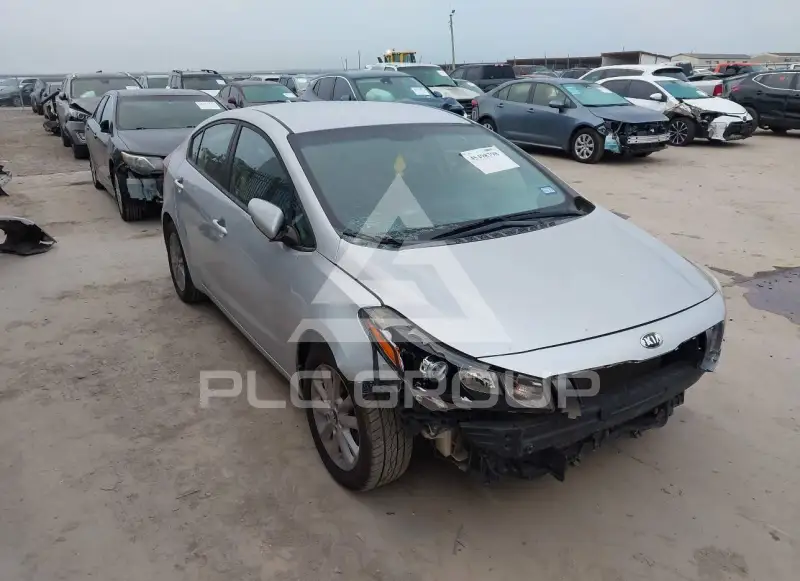 2017 KIA Forte photo