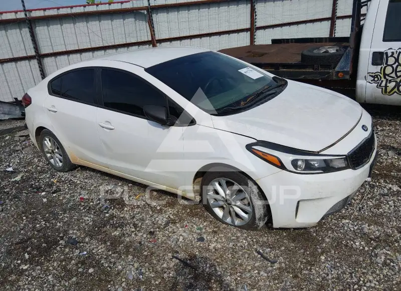 2017 KIA Forte фото