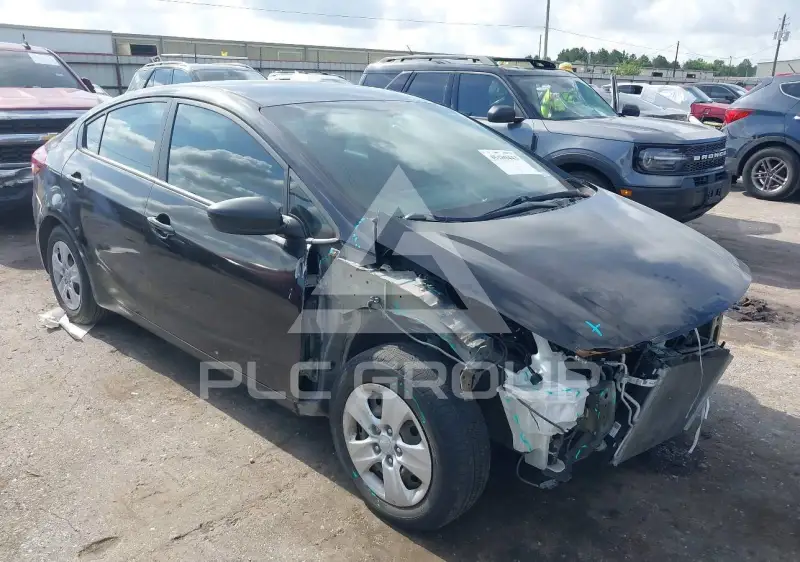 2017 KIA Forte photo