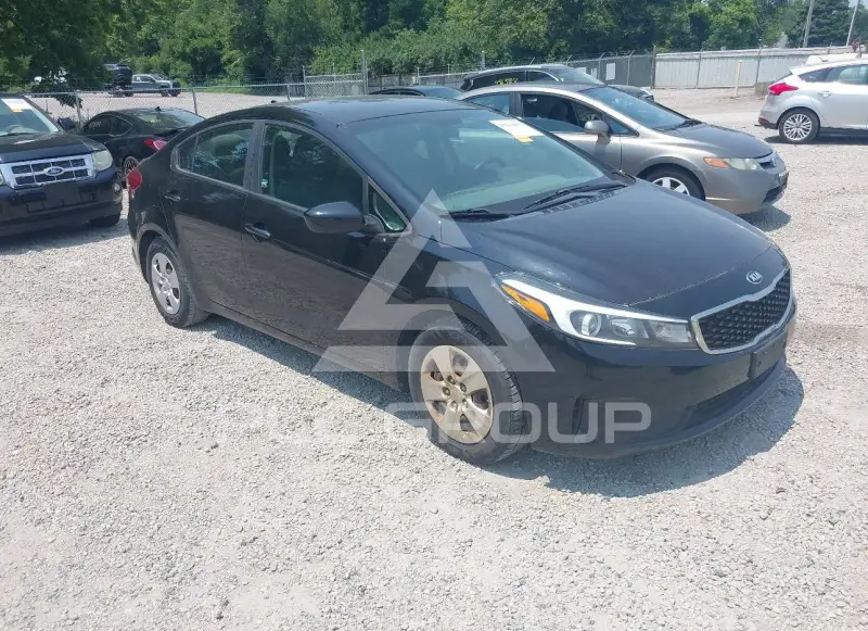 2017 KIA Forte photo