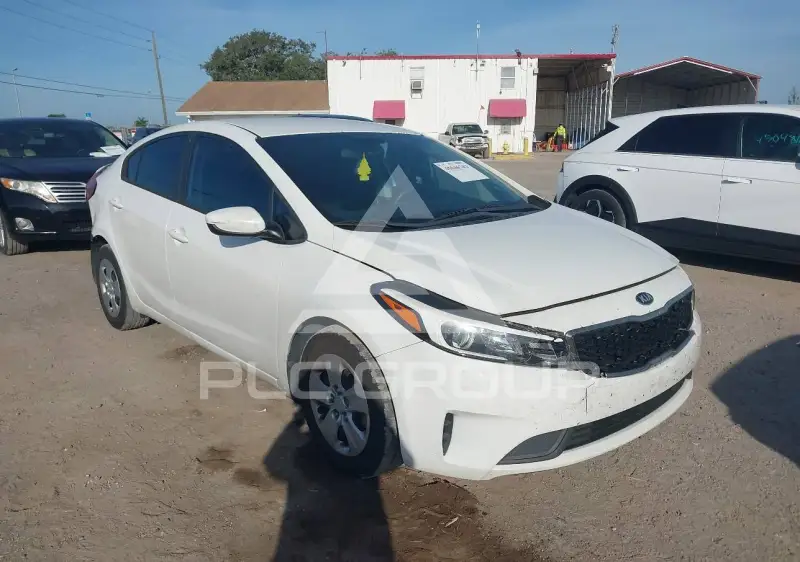 2017 KIA Forte фото