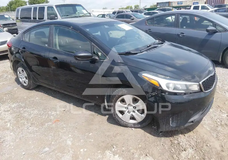 2017 KIA Forte photo